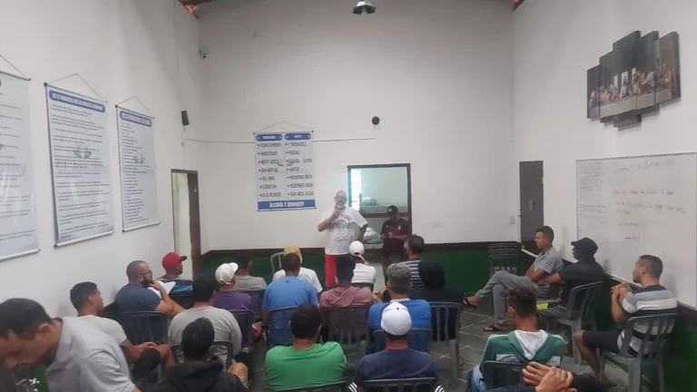 ajuda para dependente químico em suzano