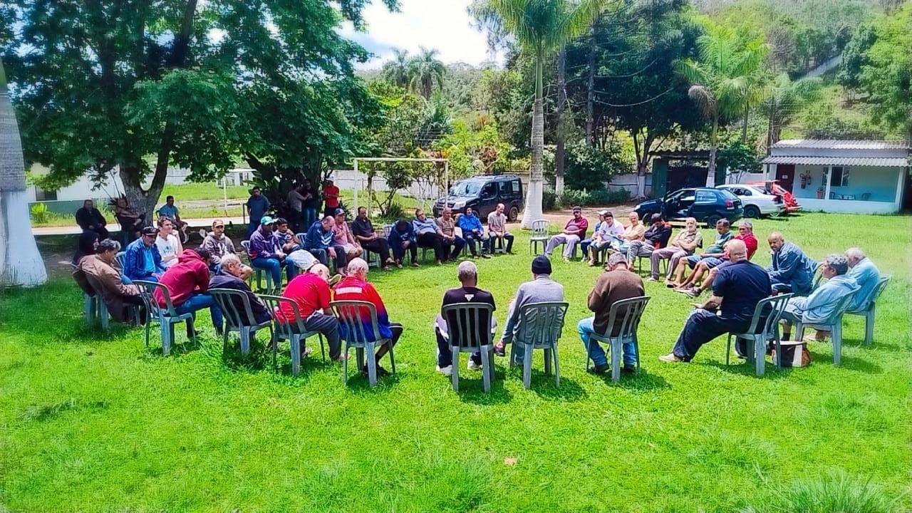 Leia mais sobre o artigo Tratamento para Dependência Química em Suzano: quando buscar ajuda profissional